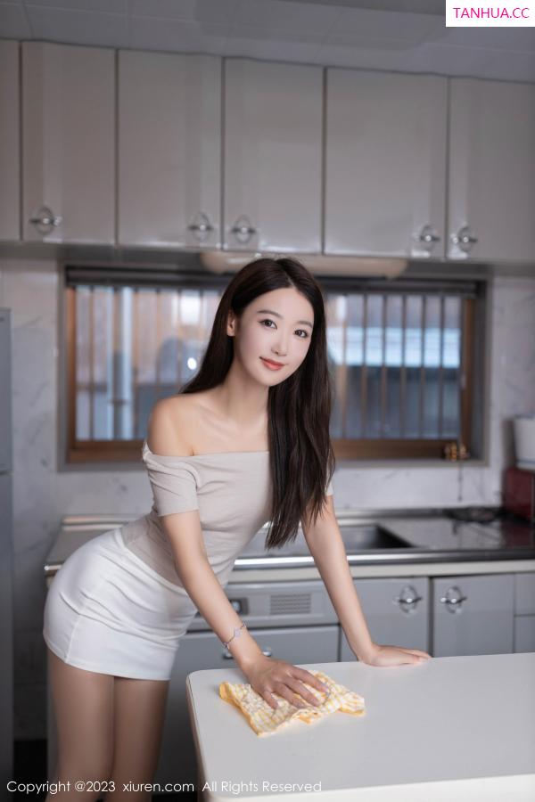 [XiuRen]高清写真图 2023.11.20 No.7689 唐安琪 短裙美腿